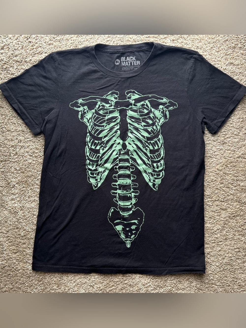 Black Matter Glow in the Dark Skeleton Rib Cage Graphic T-Shirt Medium Unisex